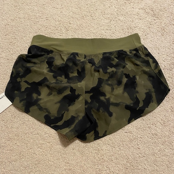 Second Skin workout shorts - Picture 3 of 5